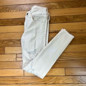 American Eagle outfitters cream distressed ripped super stretch jegging jeans